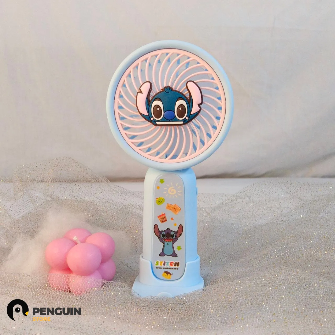 مروحة "ستيتش" (Stitch) اللبني 2 في 1 - مروحة يد ومكتب بـ قاعدة وشحن USB وتصميم ديزني الكيوت 👾💙🌀