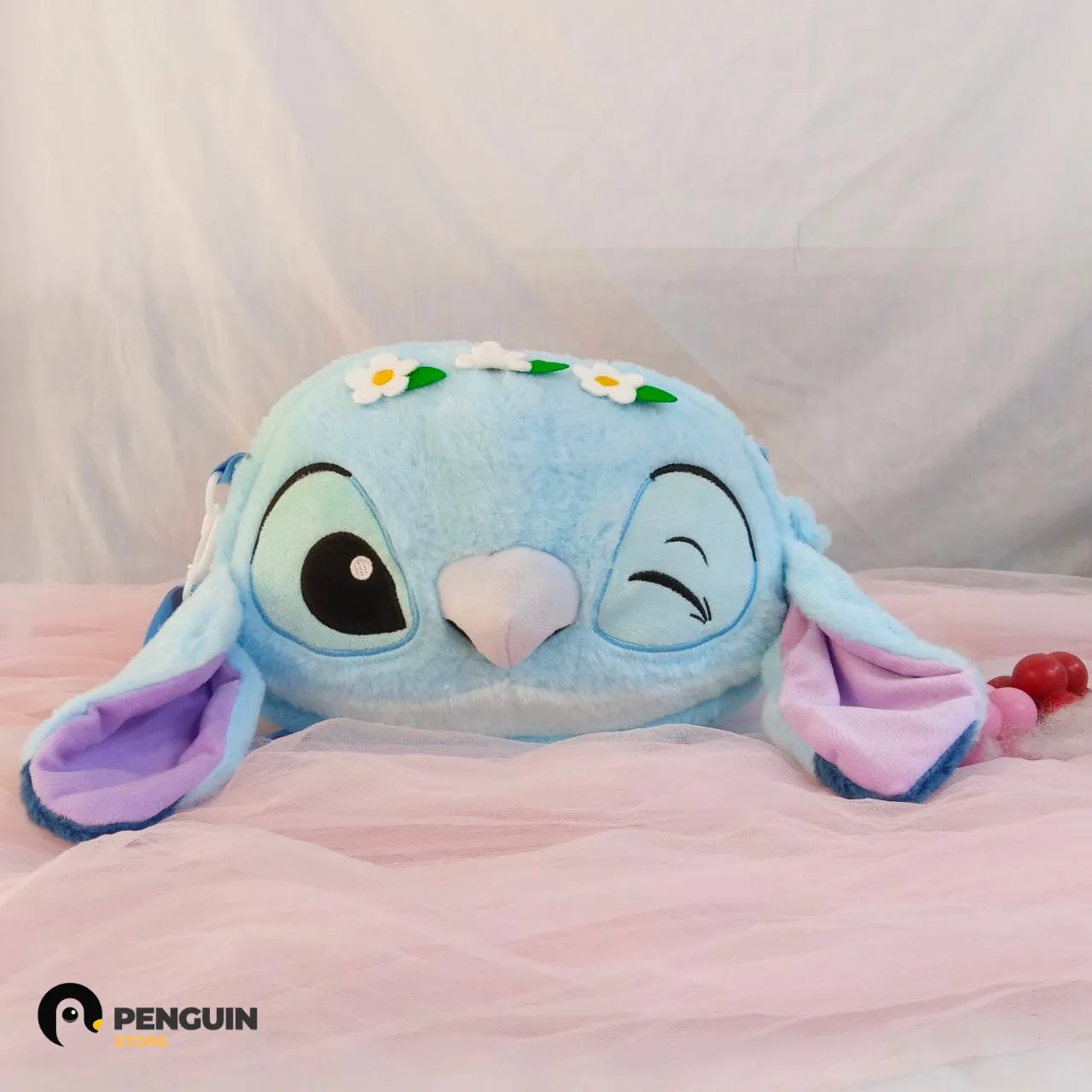 شنطة "ستيتش" فرو بالورد والغمزة الشقية - حقيبة ديزني سماوي بـ ودان 3D وتصميم رقيق 👾🌸